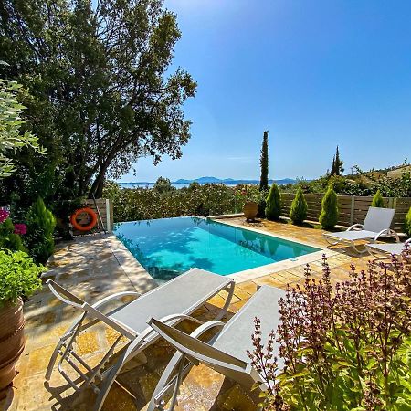 La Riviera Barbati Seaside Apartments & Villas エクステリア 写真