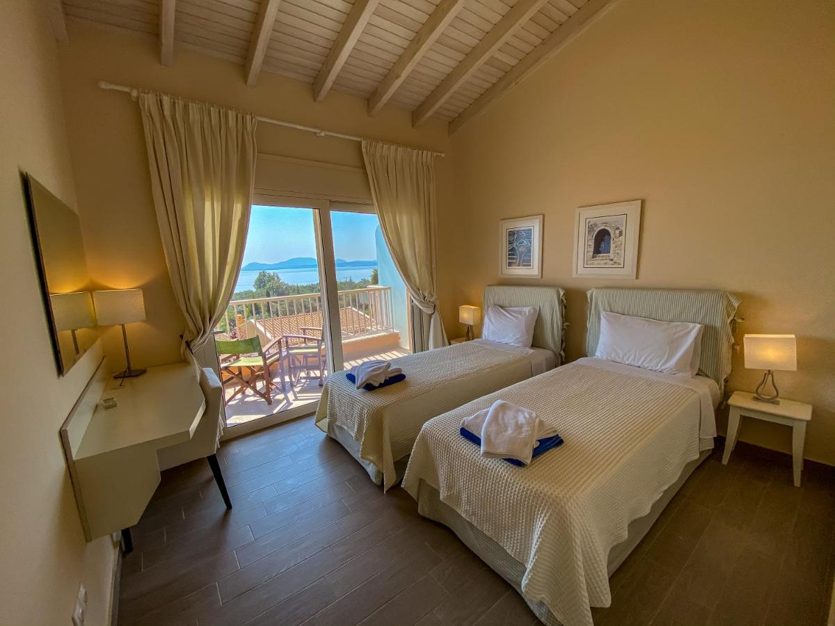 La Riviera Barbati Seaside Apartments & Villas エクステリア 写真